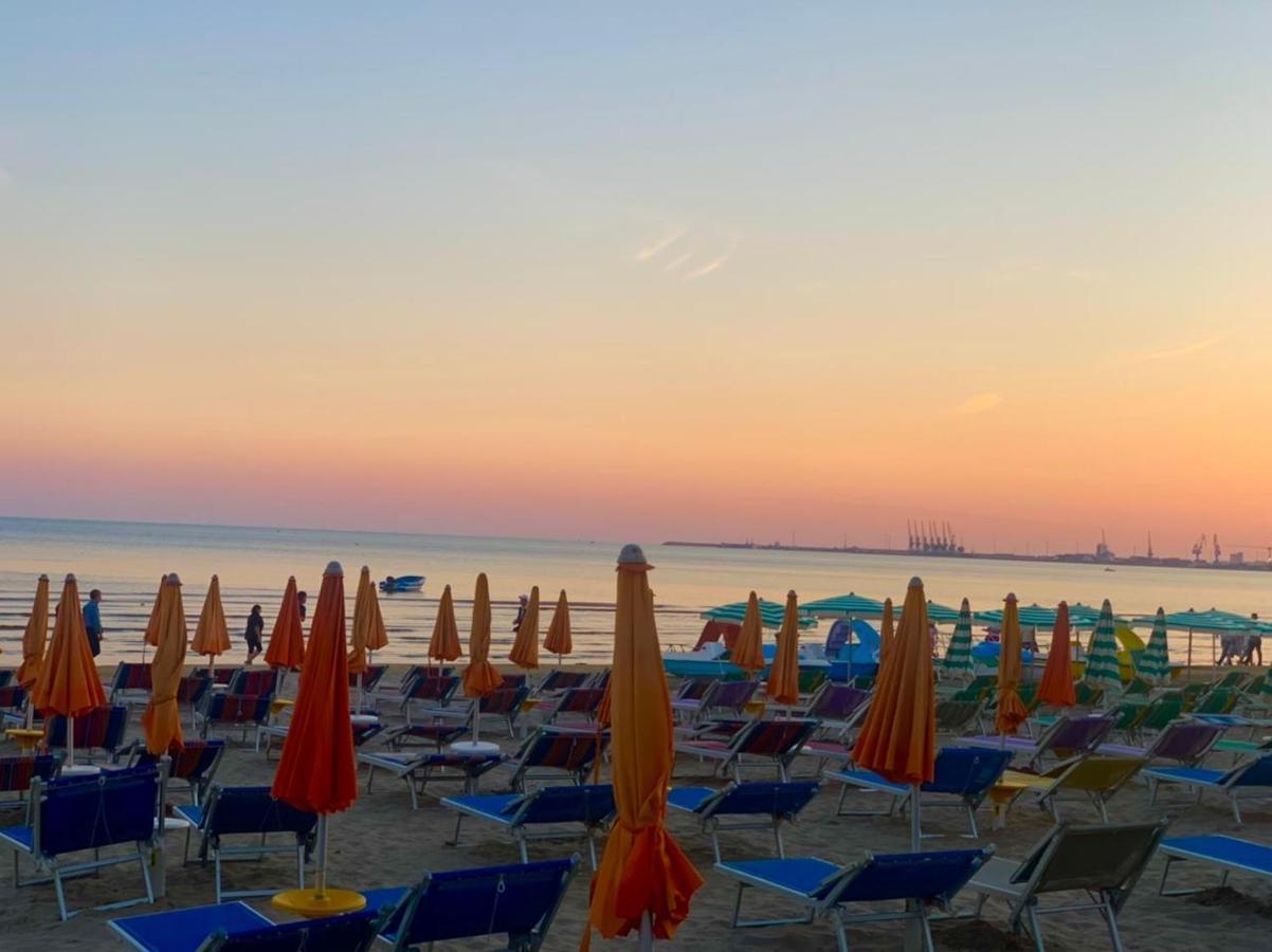 Hotel Vila Misiri Durrës 外观 照片