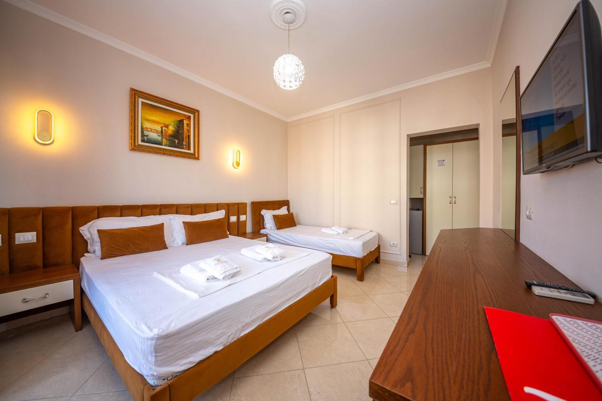 Hotel Vila Misiri Durrës 外观 照片